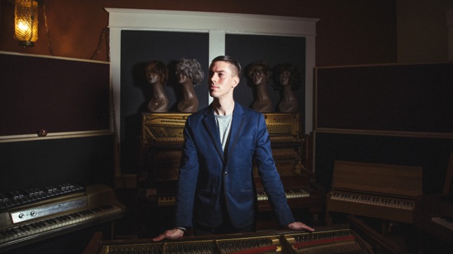 SONG PREMIERE: Nashville Piano Rocker Zach Vinson Drops “You’re The One”