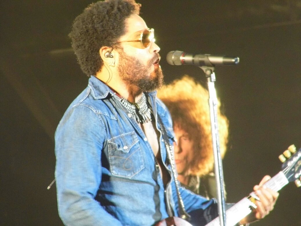 Lenny Kravitz Dazzles Boston’s Blue Hills Bank Pavilion, Only Grows Finer With Time