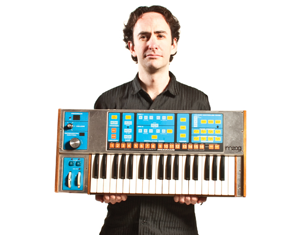 Jack Forman Explores the 1980 Moog Source Monophonic Synthesizer