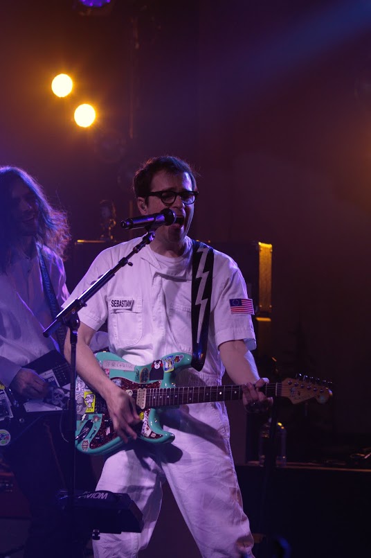How About Some Rad Photos of Weezer Live in Boston? OK!