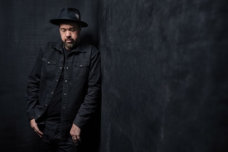 INTERVIEW Eric Krasno on How He Survives 4Hour Shows Performer Mag